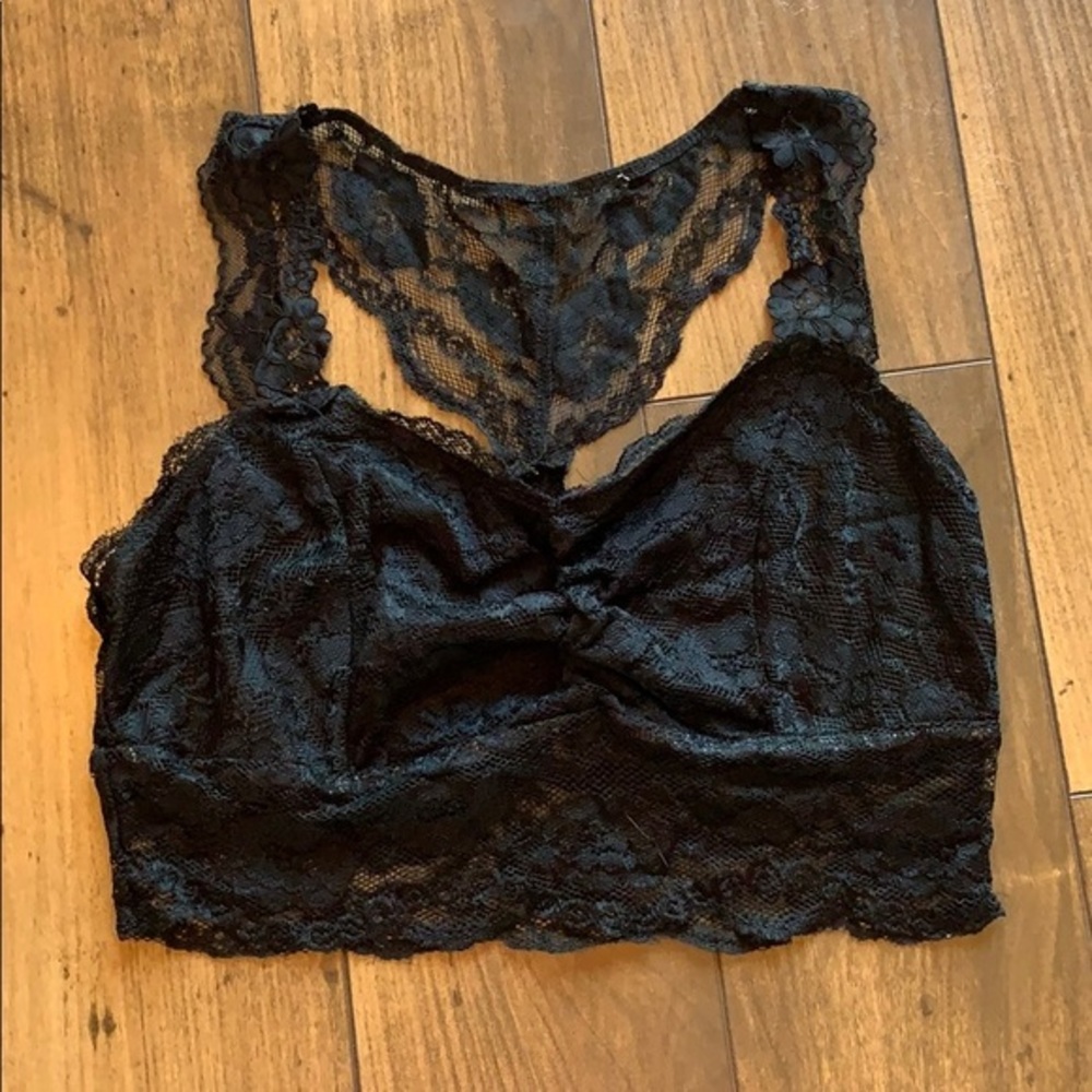 5/$15 Medium‎ black bra-let